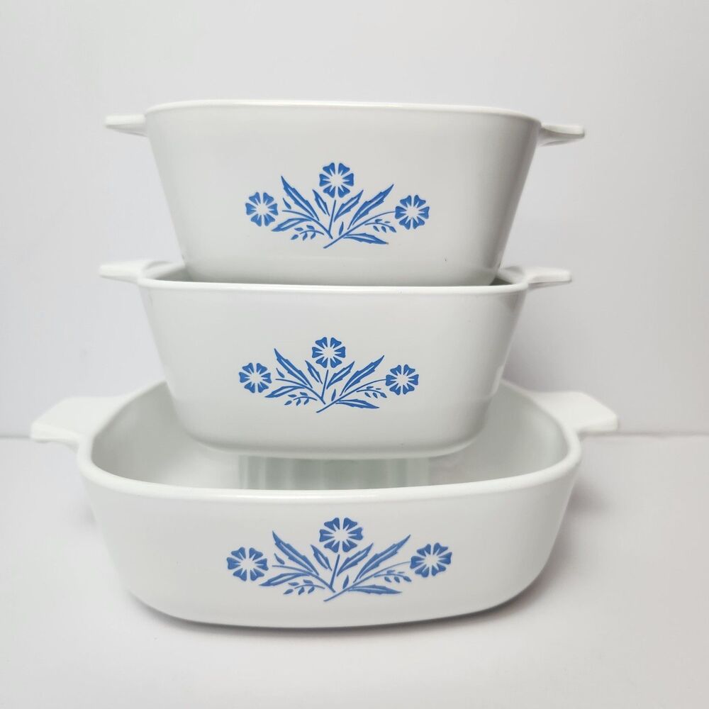 Corning Ware Blue Cornflower P-Series USA Vintage Lot of 3 1-Qrt/ 2-2 3/4 Cups